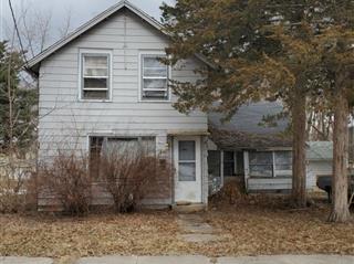 630 E Pleasant St, Freeport, IL 61032 photo 1