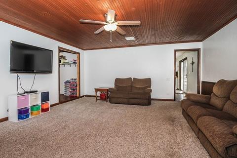 4311 Cermak Rd, Algonquin, IL 60102 photo 9