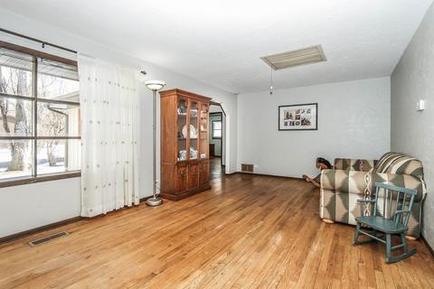 4311 Cermak Rd, Algonquin, IL 60102 photo 2