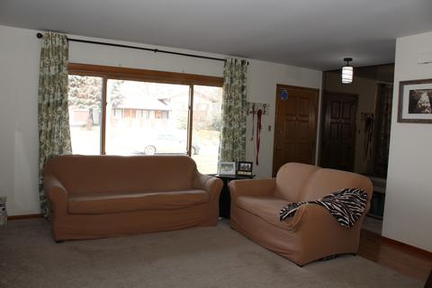 685 Flagstaff Ln, Hoffman Estates, IL 60169 photo 3