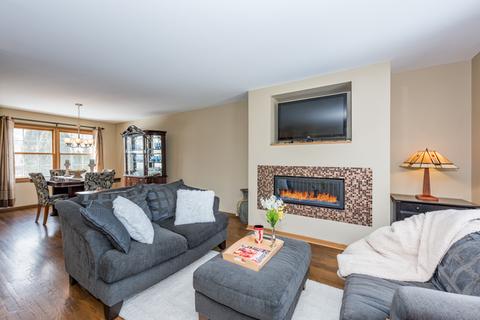 177 Willow Rd, Ingleside, IL 60041 photo 2