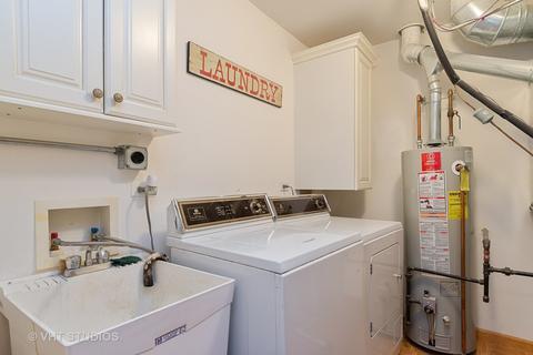583 Declaration Ln, Aurora, IL 60502 photo 12