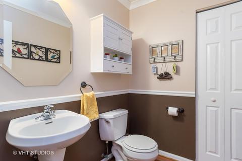 583 Declaration Ln, Aurora, IL 60502 photo 13