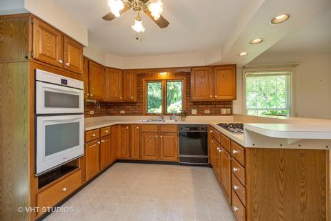 714 E North St, Itasca, IL 60143 photo 4