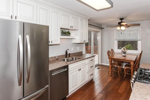 237 S Park Place Dr, Bartlett, IL 60103 photo 10