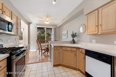 838 Coronado Ct, Elgin, IL 60123 photo 6