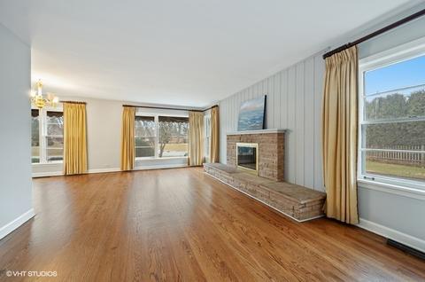 1010 Hunter Rd, Glenview, IL 60025 photo 4