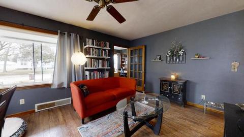917 E Sangamon Ave, Rantoul, IL 61866 photo 3