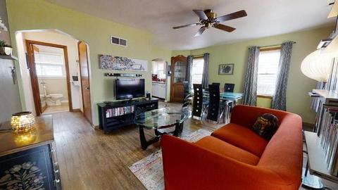 917 E Sangamon Ave, Rantoul, IL 61866 photo 5