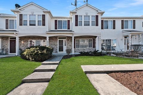 2315 Reflections Dr, Aurora, IL 60504 photo 1