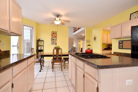 1465 Falcon Ln, Hoffman Estates, IL 60192 photo 13