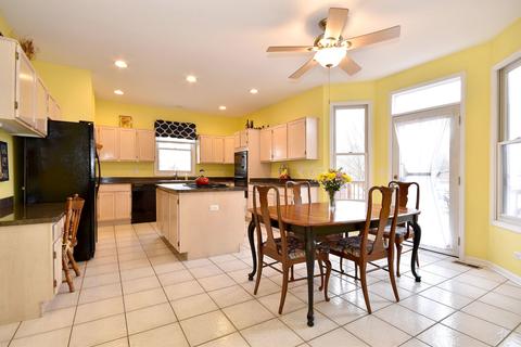 1465 Falcon Ln, Hoffman Estates, IL 60192 photo 9