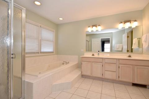 1465 Falcon Ln, Hoffman Estates, IL 60192 photo 22