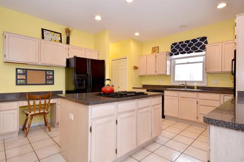 1465 Falcon Ln, Hoffman Estates, IL 60192 photo 11
