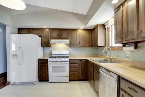 323 S Bone Dr, Normal, IL 61761 photo 9