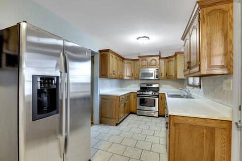 300 Warren Ave, Normal, IL 61761 photo 8