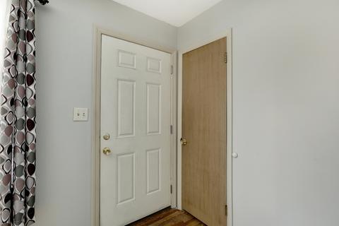 300 Warren Ave, Normal, IL 61761 photo 5
