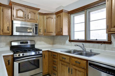 300 Warren Ave, Normal, IL 61761 photo 10