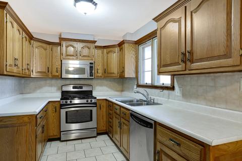 300 Warren Ave, Normal, IL 61761 photo 9