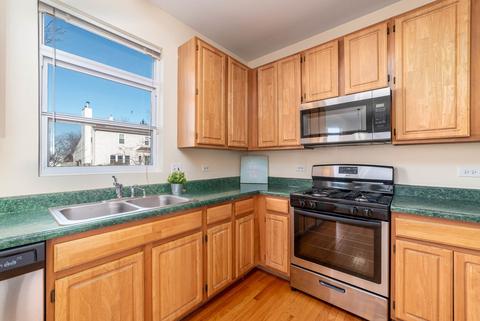 1910 Westridge Blvd, Bartlett, IL 60103 photo 9