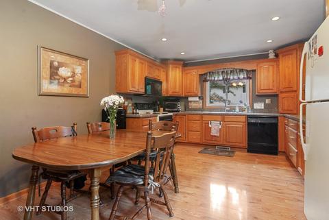 18 J St, Plano, IL 60545 photo 3