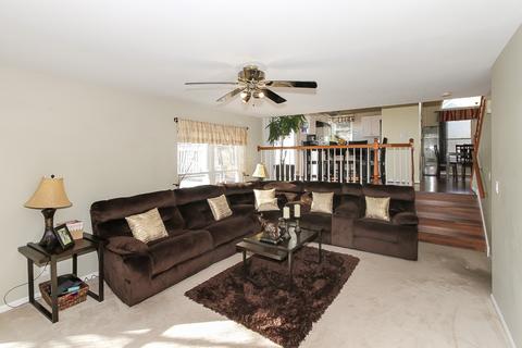 835 Violet Cir, Naperville, IL 60540 photo 9