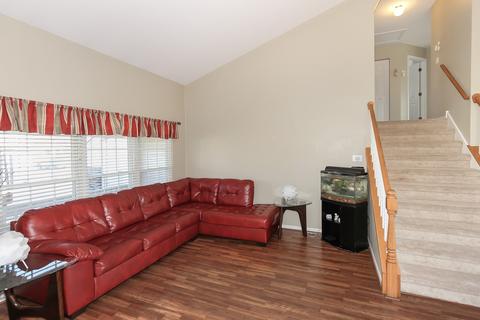 835 Violet Cir, Naperville, IL 60540 photo 3
