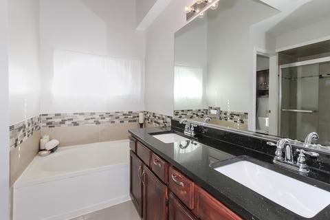 835 Violet Cir, Naperville, IL 60540 photo 13