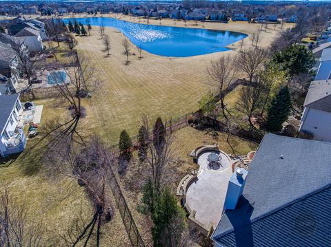 24445 Brooklands Ln, Plainfield, IL 60585 photo 3