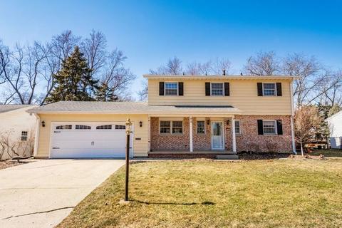 2 Crestwood Ct, Normal, IL 61761 photo 1