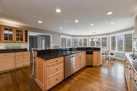 6340 Tremont St, Willowbrook, IL 60527 photo 9
