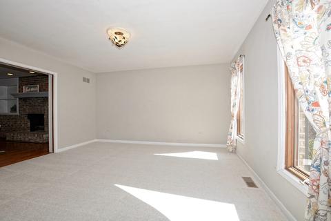 1707 Ada Ct, Naperville, IL 60540 photo 4