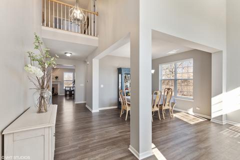 2022 Salem Rd, Elgin, IL 60123 photo 2