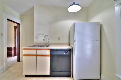 608 W Columbia Ave, Champaign, IL 61820 photo 7