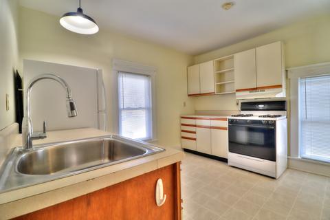 608 W Columbia Ave, Champaign, IL 61820 photo 4