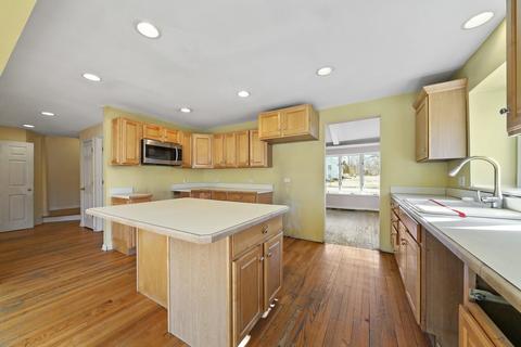 1804 N Summit St, Wheaton, IL 60187 photo 6