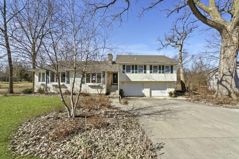 1804 N Summit St, Wheaton, IL 60187 photo 1