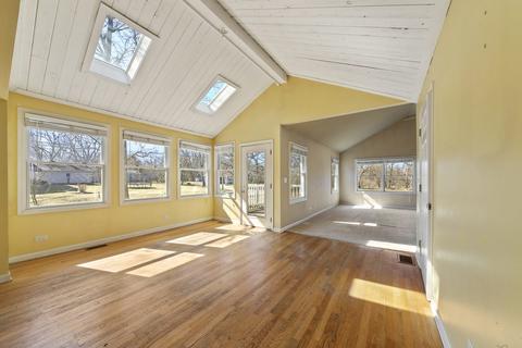 1804 N Summit St, Wheaton, IL 60187 photo 9