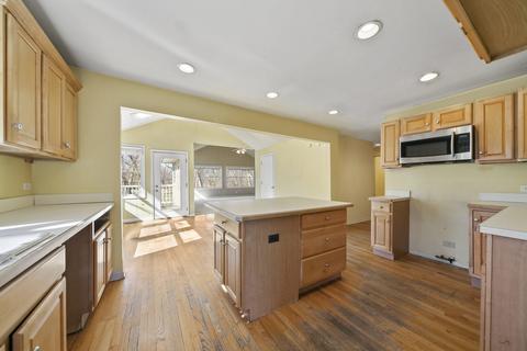 1804 N Summit St, Wheaton, IL 60187 photo 5