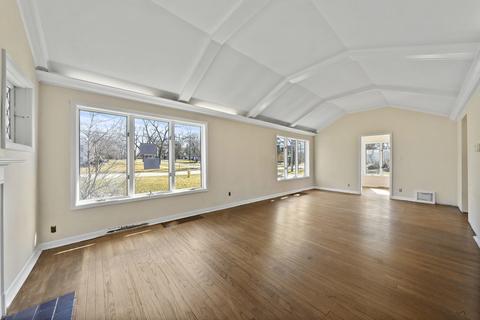 1804 N Summit St, Wheaton, IL 60187 photo 3