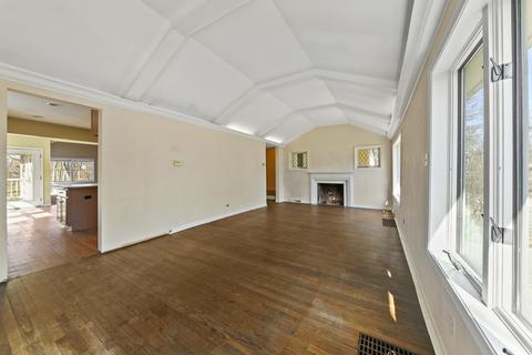 1804 N Summit St, Wheaton, IL 60187 photo 4
