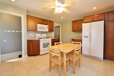 110 Robinson Dr, Morris, IL 60450 photo 8