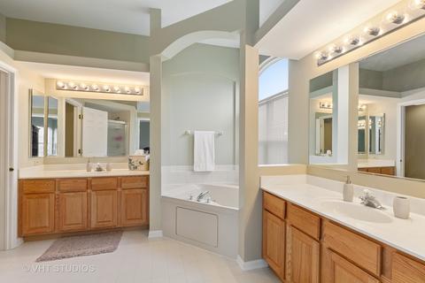 2240 Moser Ln, Algonquin, IL 60102 photo 14