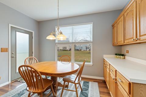 2240 Moser Ln, Algonquin, IL 60102 photo 10