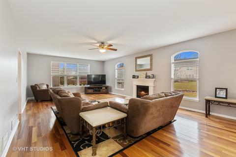 2240 Moser Ln, Algonquin, IL 60102 photo 7