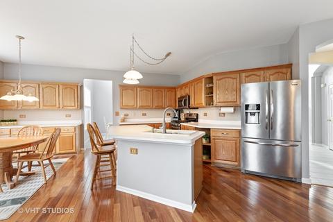 2240 Moser Ln, Algonquin, IL 60102 photo 9