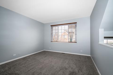 1921 Concord Dr, Mchenry, IL 60050 photo 2
