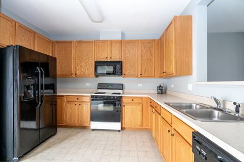 1921 Concord Dr, Mchenry, IL 60050 photo 7