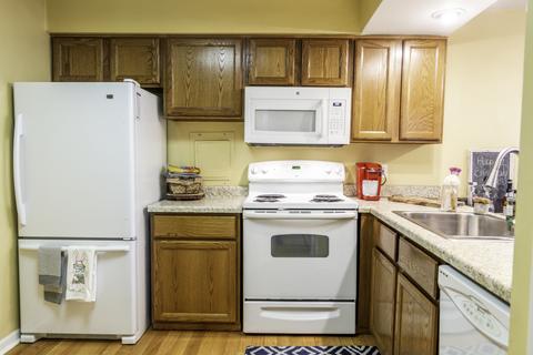 1906 Plum Grove Rd #1C, Rolling Meadows, IL 60008 photo 6