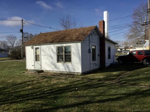 103 Eads St, Thomasboro, IL 61878 photo 3